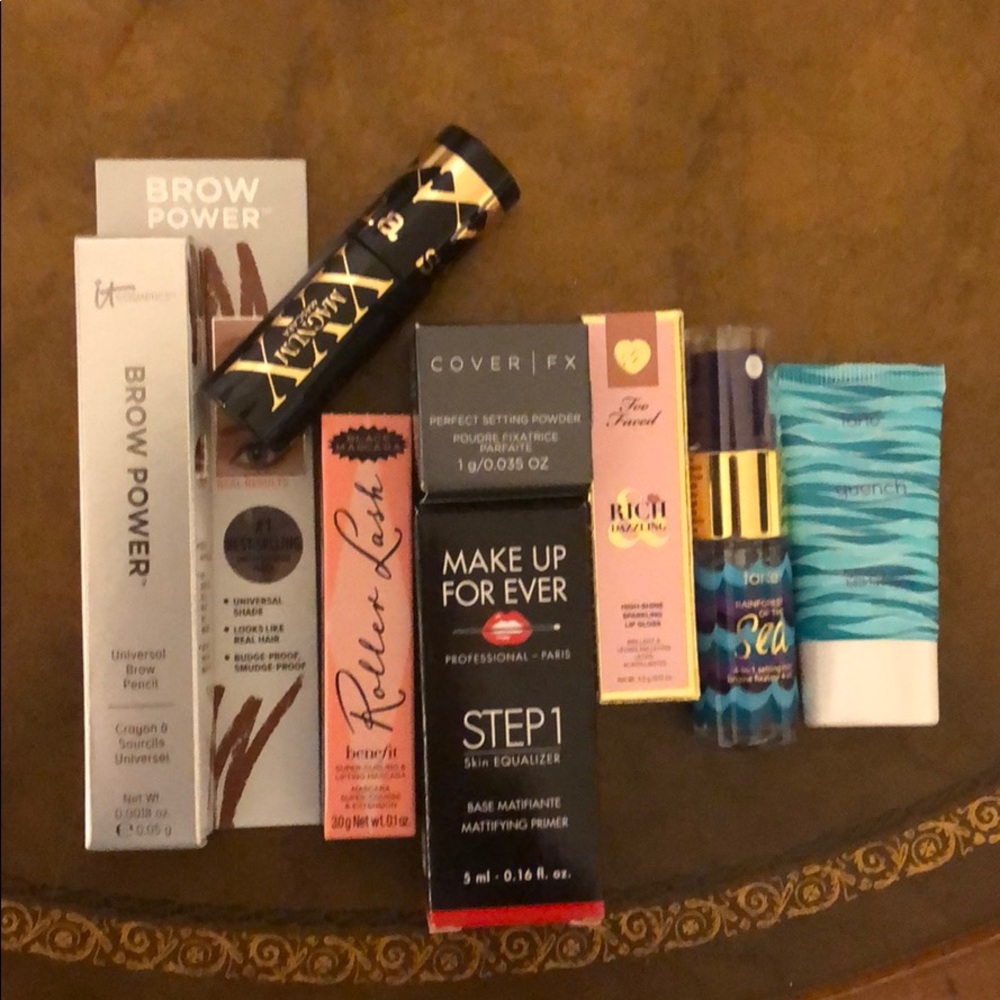 Makeup bundle